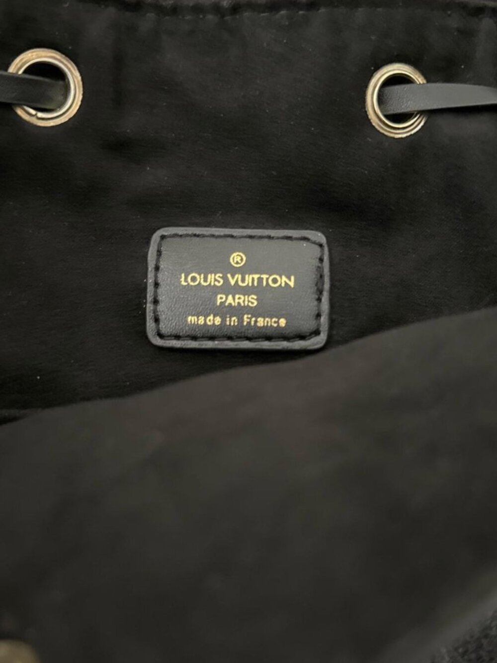 Black Louis Vuitton Montsouris backpack - Picture 3 of 6